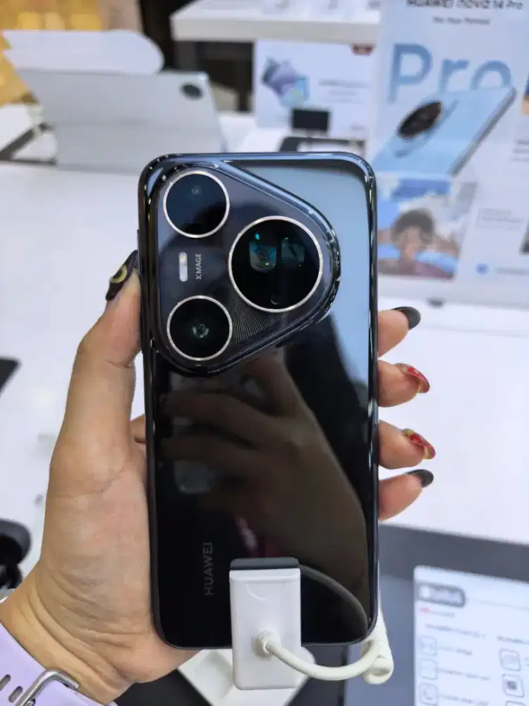 HUAWEI PURA 80 ULTRA