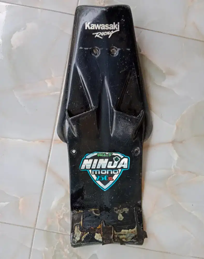 Fender belakang Ninja 250 mono sl