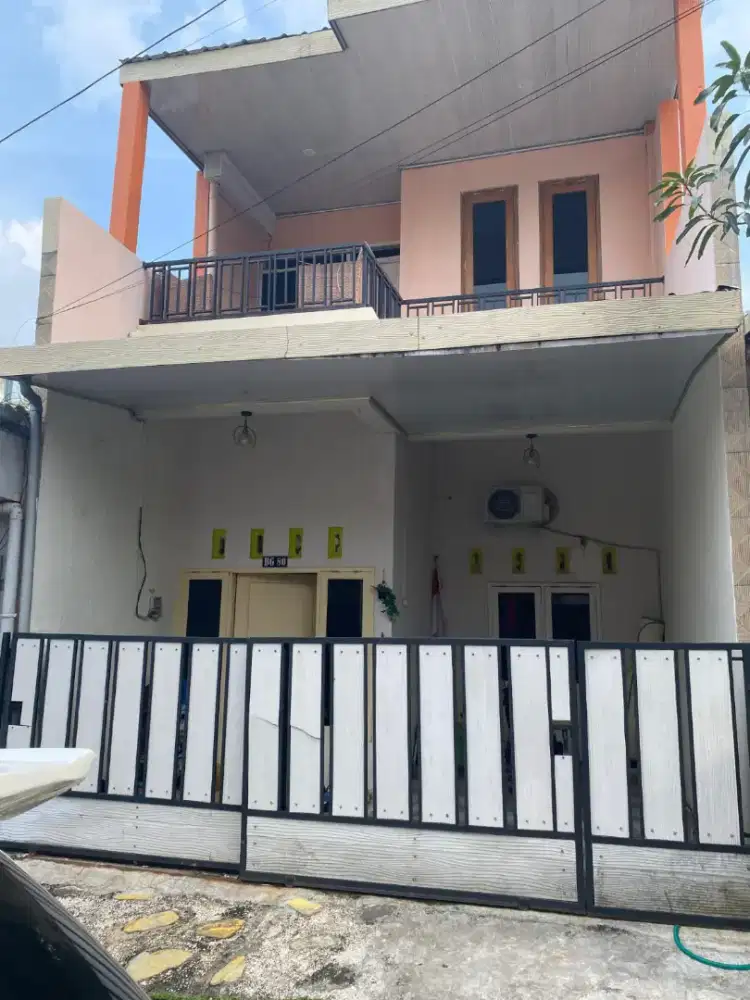 Dijual Rumah Tingkat di Perum. Bukit Asri