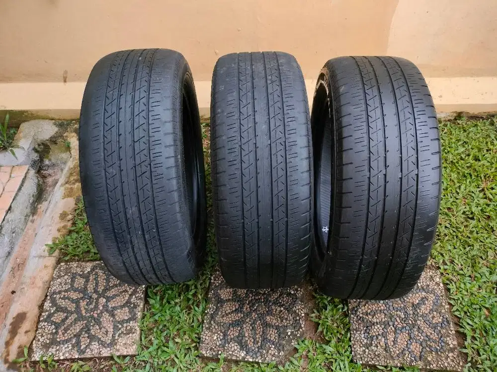 Ban 215/55 R17 94V Bridgestone Turanza