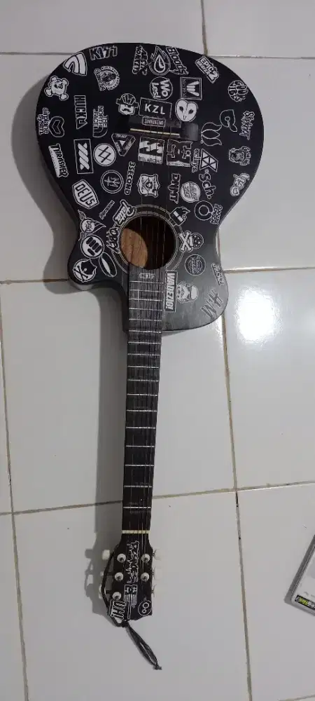 gitar akustik cutaway streetstyle