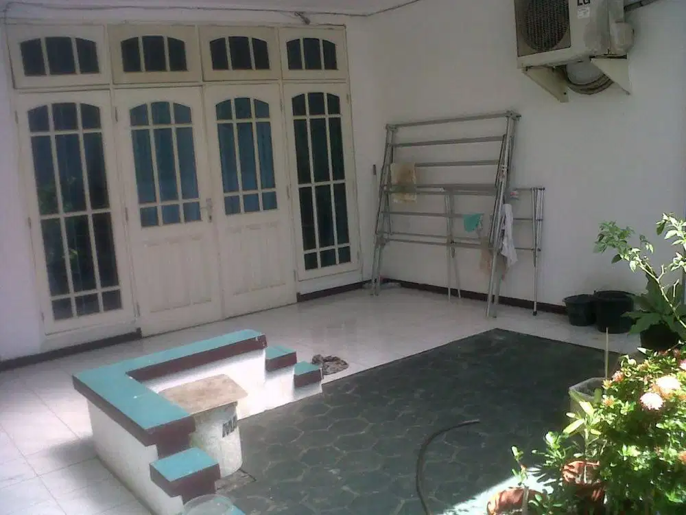 Dijual Rumah Medokan Asri Tengah Semi Furnish Siap Huni Bagus Terawat