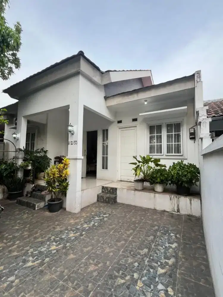 Dijual Rumah di salah satu komplek perumahan terbaik di Bekasi Selatan