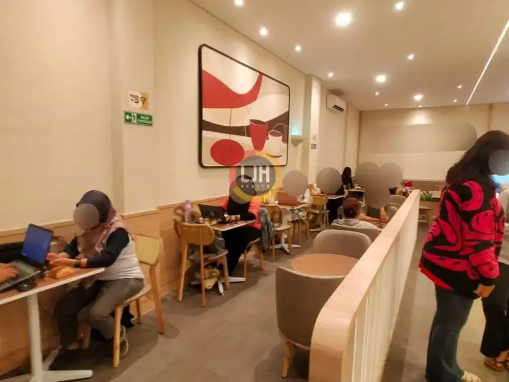 Ruko siap pakai di jalan Menoreh