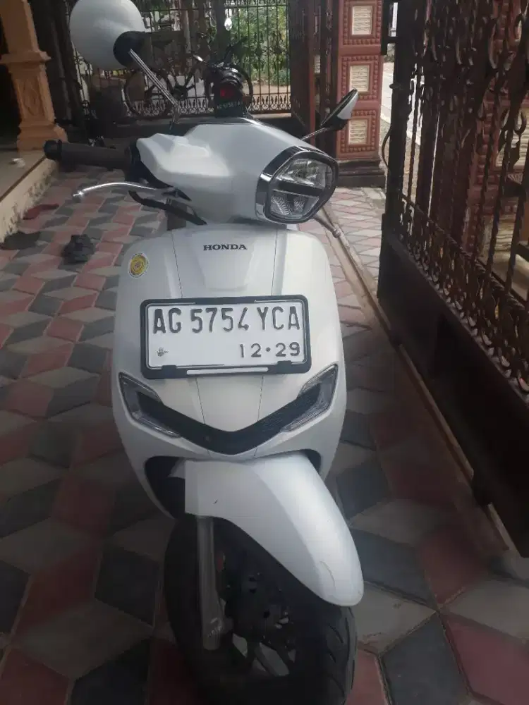 Stylo ABS 160 tahun 2024 , pemakaian pribadi