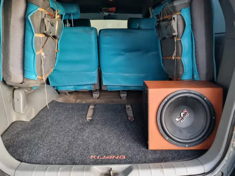 Kijang Innova Type E