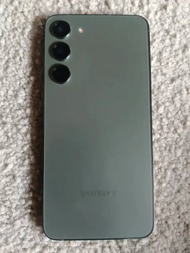 Jual samsung S23 plus ram8/256 kondisi masih mulus normal
Bisa tt hp