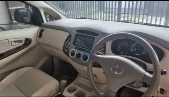 Toyota innova G bensin metic