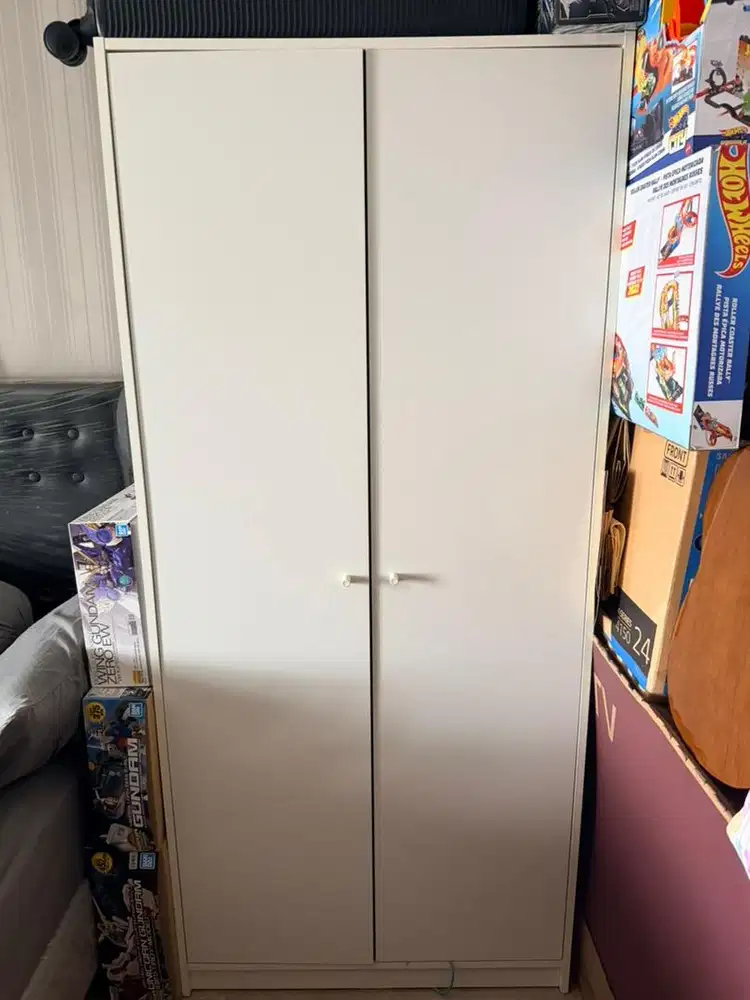 Lemari baju Ikea 2 pintu