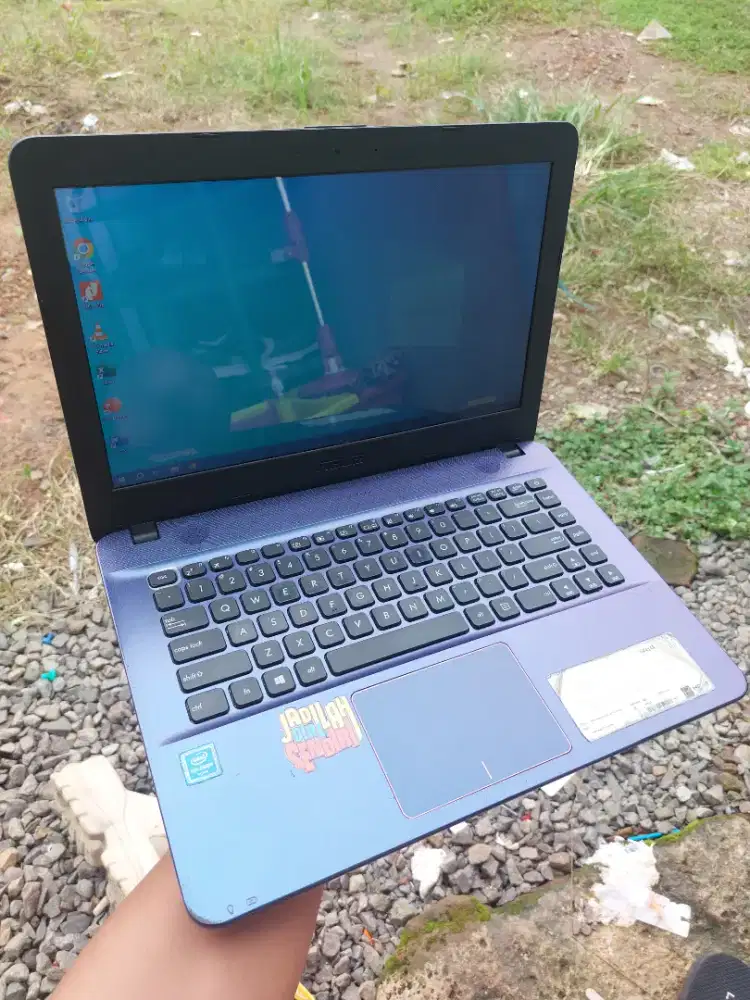 Laptop asus X441ma Celeron N4020 Ram 4gb hdd 1TB