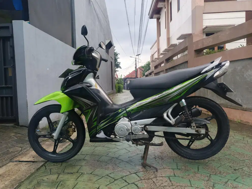 Yamaha Jupiter zx 2012 stater tokcer halus mulus terawat