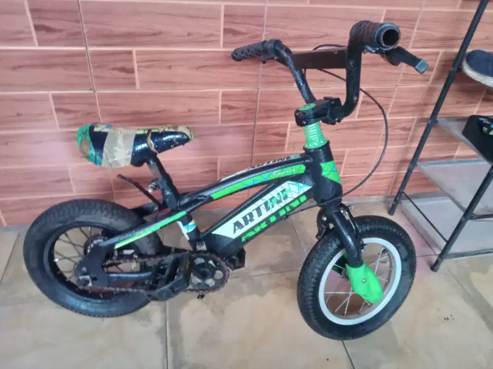 Di jual sepeda anak ring 12 usia 3 tahun ke atas