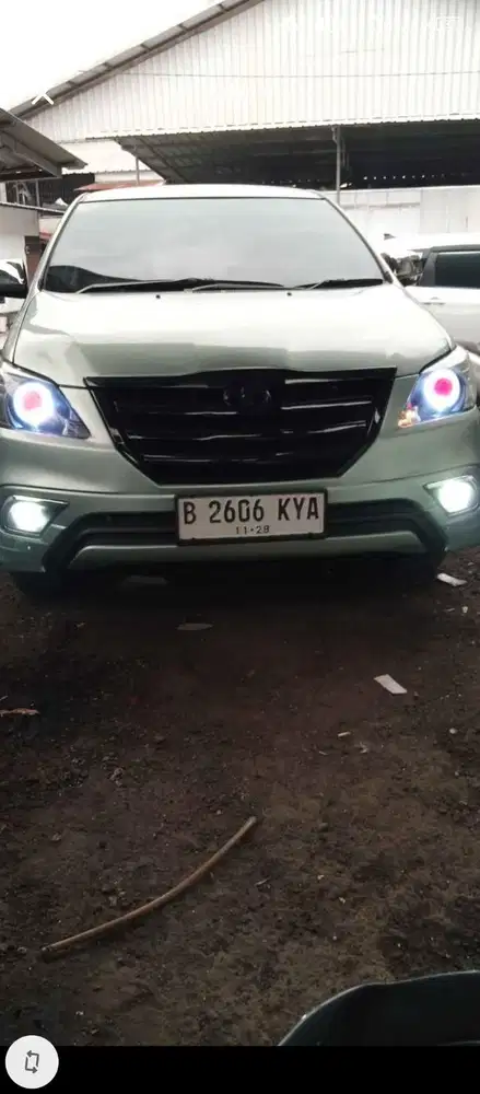 Toyota Kijang Innova 2004 Bensin