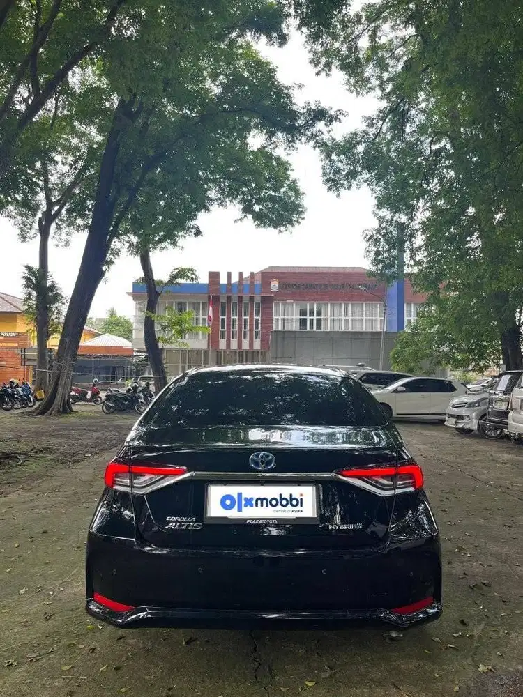 TOYOTA COROLLA ALTIS 1.8 HYBRID AT 2022