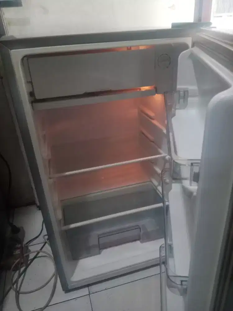 Kulkas mini Tinggi 80cm lebih