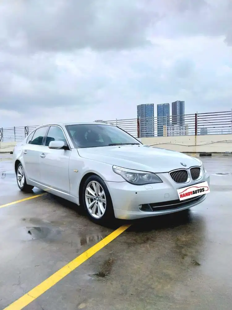 BMW 523i Joystick Tahun 2008 Automatic Abu abu Metalik