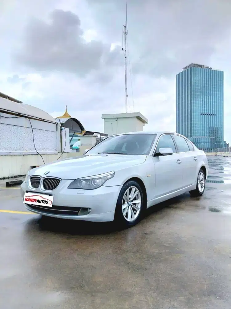 BMW 523i Joystick Tahun 2008 Automatic Abu abu Metalik