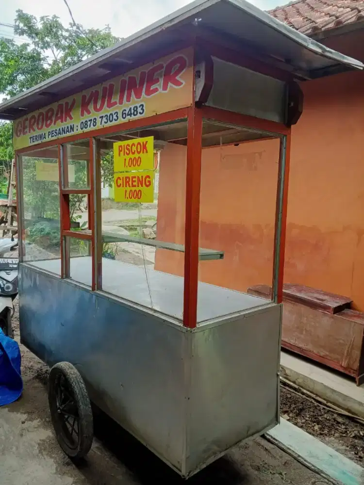 Gerobak besar bahan kayu