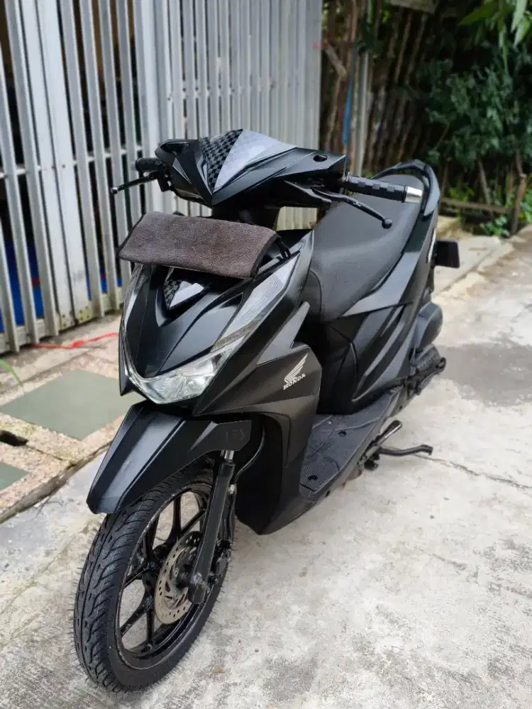 Honda Beat Deluxe 2022 CBS Iss