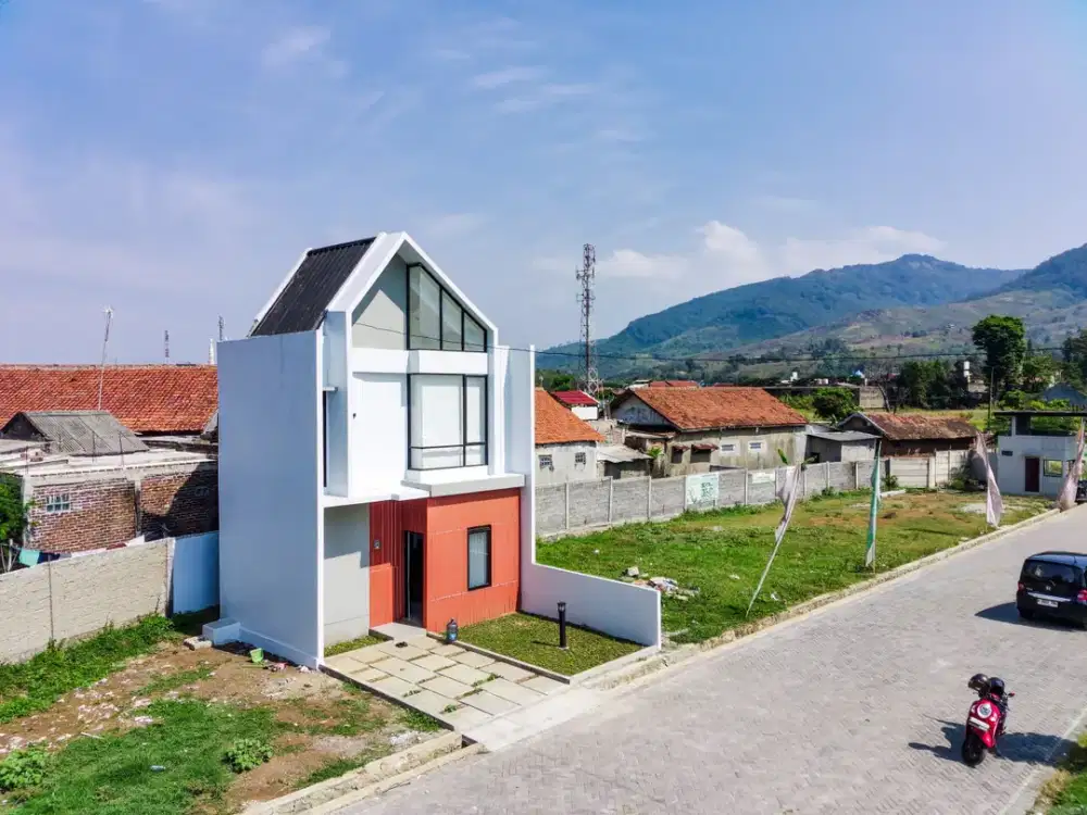 Rumah 2 lantai harga 1 lantai Lokasi dekat dengan exit tol getaci dan RS Unisba