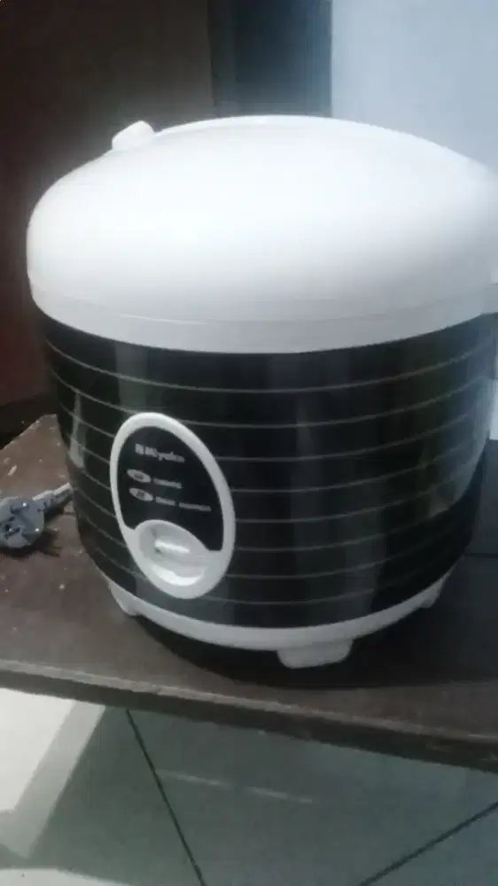 RICE COOKER MIYAKO MCM-508 GARANSI
