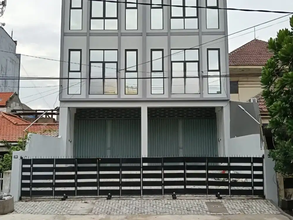 Disewakan Ruko 3 lantai Baru Gress Lokasi Strategis Di Pucang Anom Kertajaya