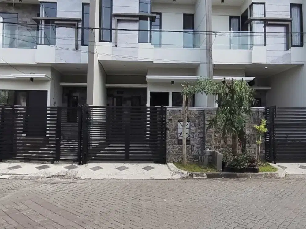 Rumah Mulyosari Prima Utara New Ada Furnish Row jalan 3.5 mobil