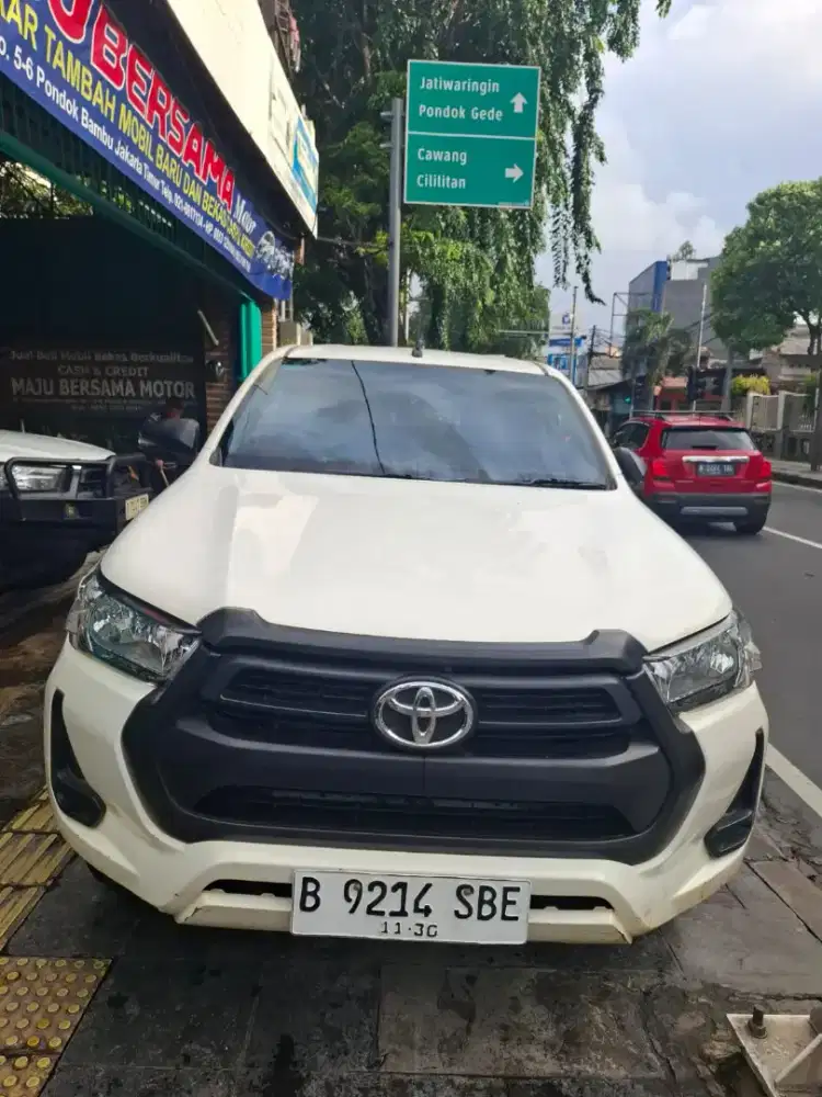 Toyota hillux E 4x4 manual 2020