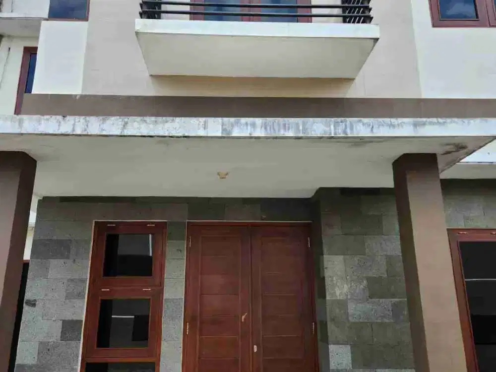 DIJUAL CEPAT RUMAH CANTIK 2LANTAI SIDOARUM GODEAN SLEMAN