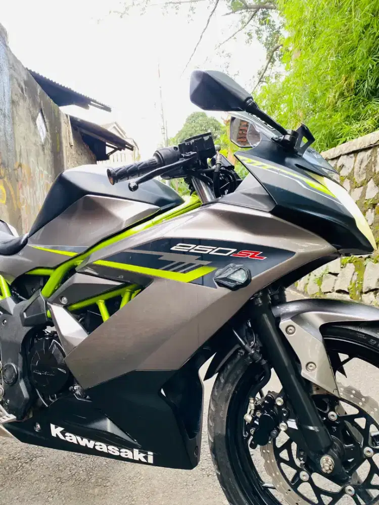 Kawasaki Ninja mono 250cc Sl SE Tahun 2019