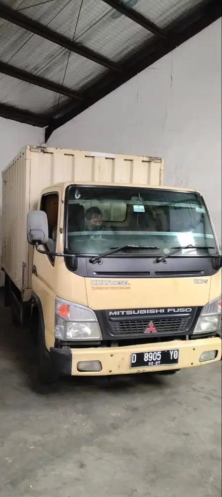 Colt Diesel Engkel box besi 2012 cde canter fuso cdd truk disel truck