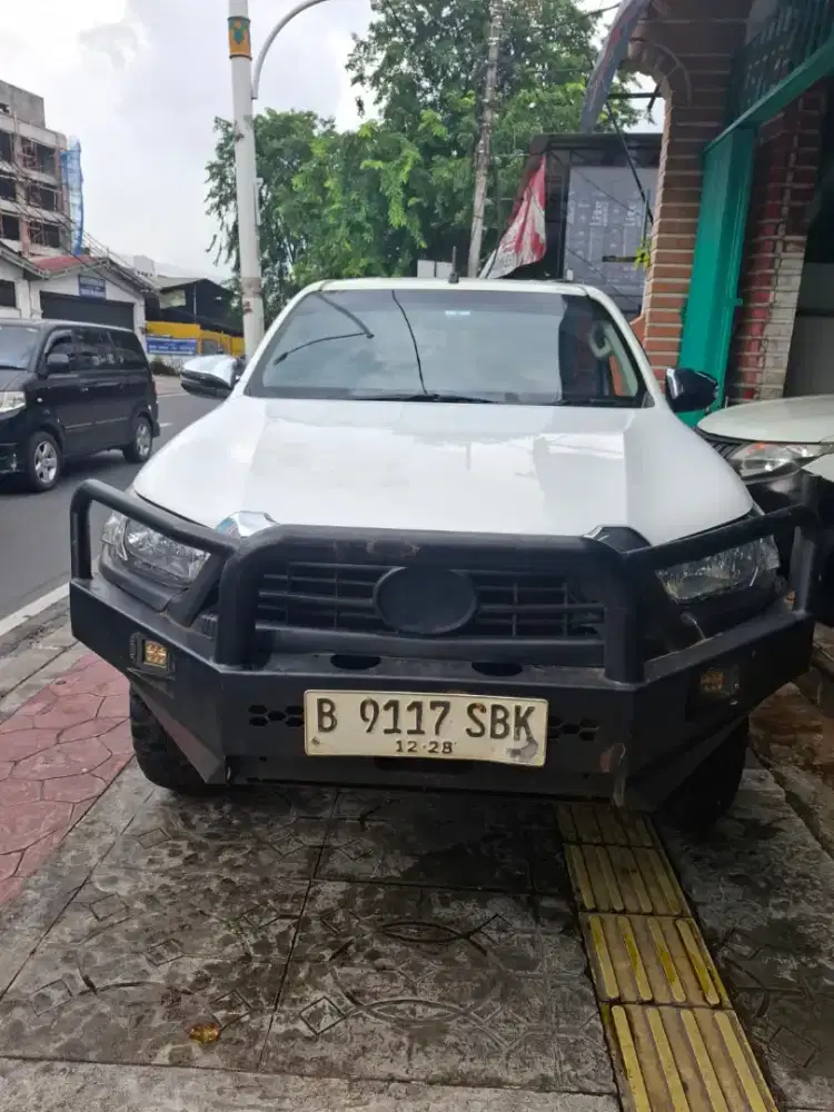 Toyota hillux G mt 4x4 2023