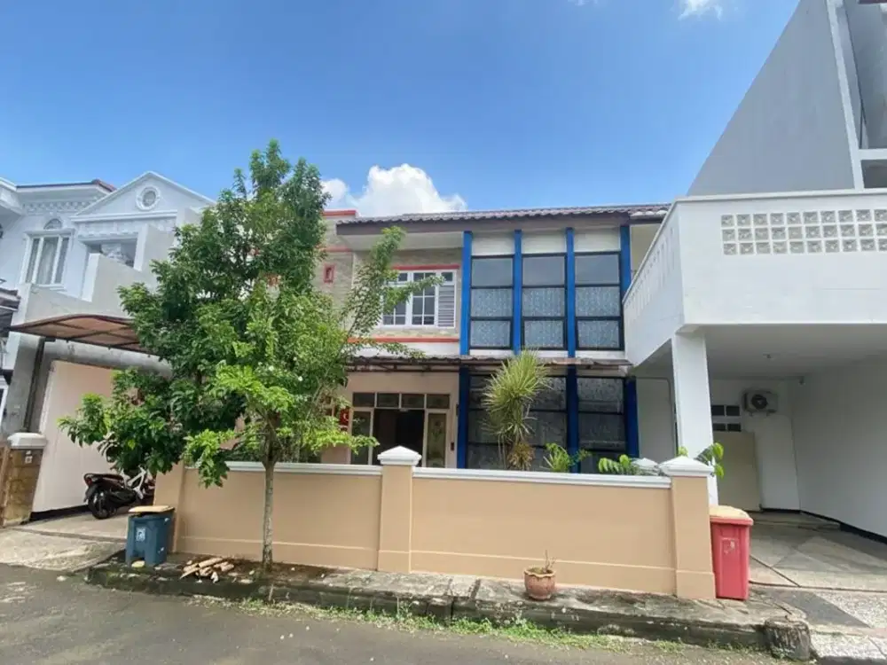 Rumah 2 Lantai Luas 305M2 Siap Huni di Harapan Indah Bekasi