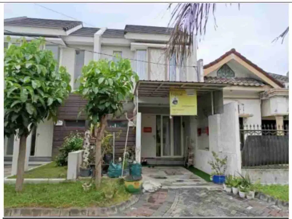 Dijual murah via lelang puri Safira Menganti Gresik