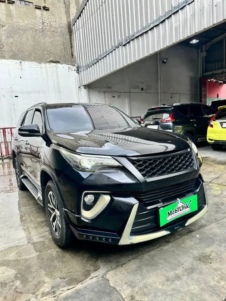 Toyota Fortuner VRZ 2.4 Matic diesel 2017 Mod Bodykit