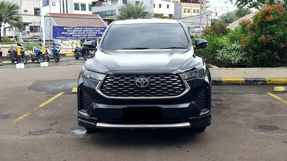 Toyota Zenix 2.0 G Modelista Hybrid HV cvt AT Hitam 2024 Low km