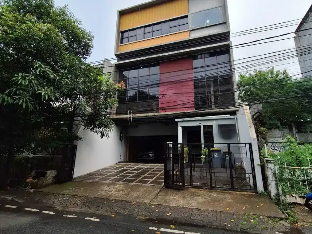 Dijual rumah kantor bendungan hilir Jakarta pusat.strategis area
