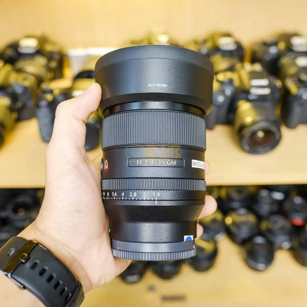 [ Lensa Sony FE 35mm 1.4 GM Fullset Mulus ]