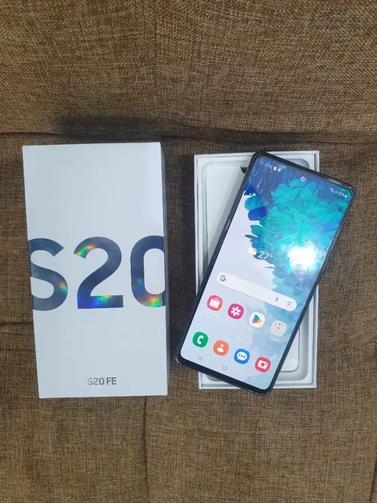 Samsung S20 fe 8/128gb fullset