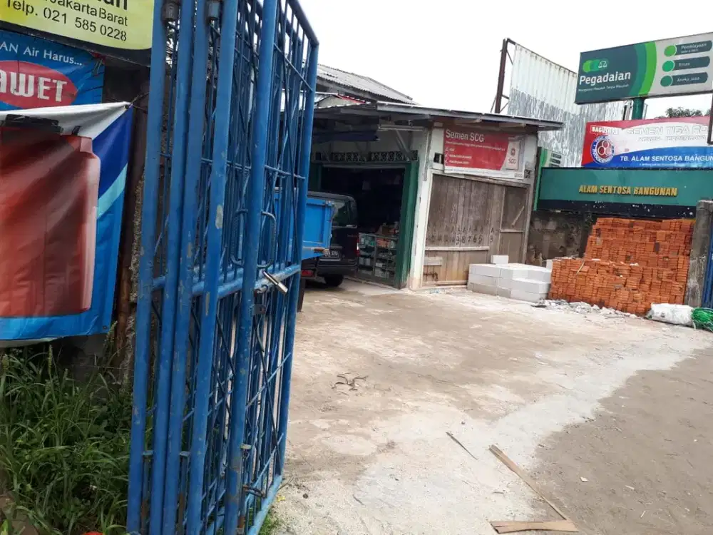 Ex toko bangunan pinggir jalan ramai area Meruya ilir