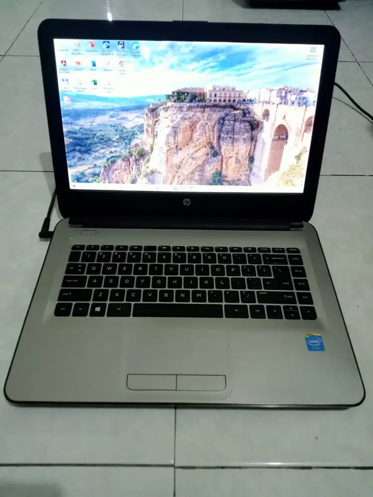 hp14 / Celeron N3050 / HD 320Gb / 4Gb / SOAK / Min.Ringan
