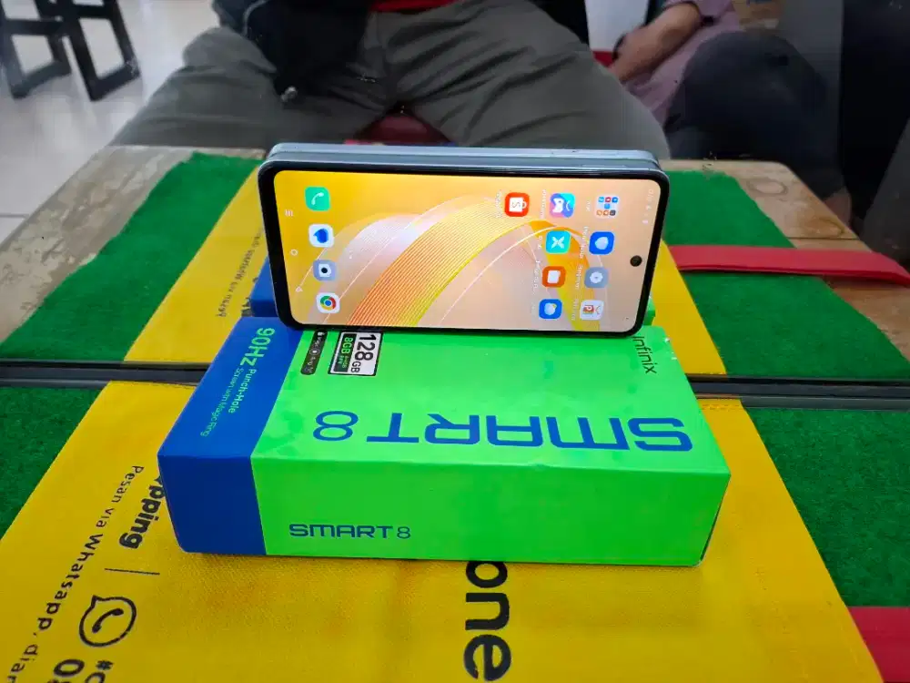 INFINIX SMART 8  4/128 GB lengkap tampa kendala