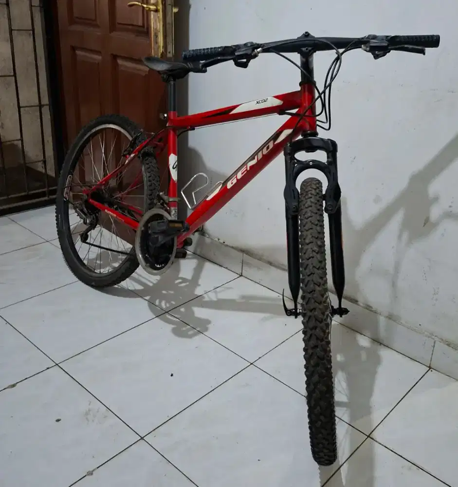 Sepeda gunung merk genio