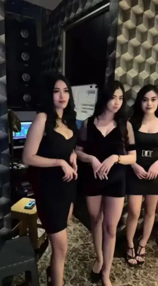 Loker lC karaoke, therapist &SPA