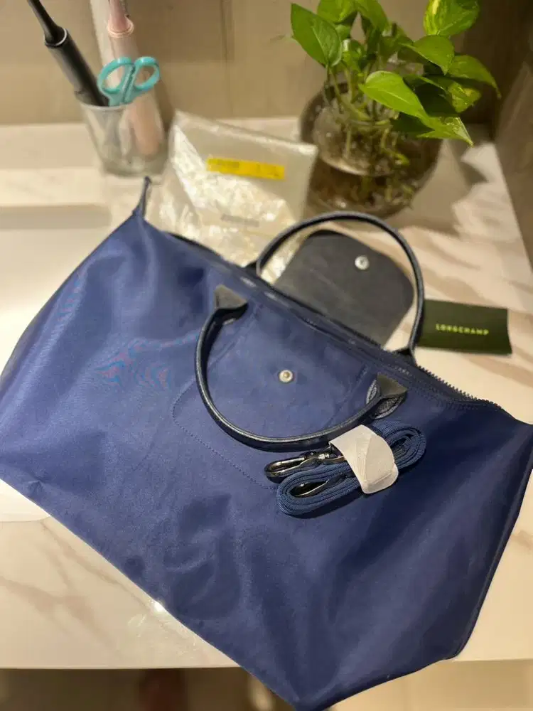 Medium Le Pliage Neo Top Handle Bag In Navy