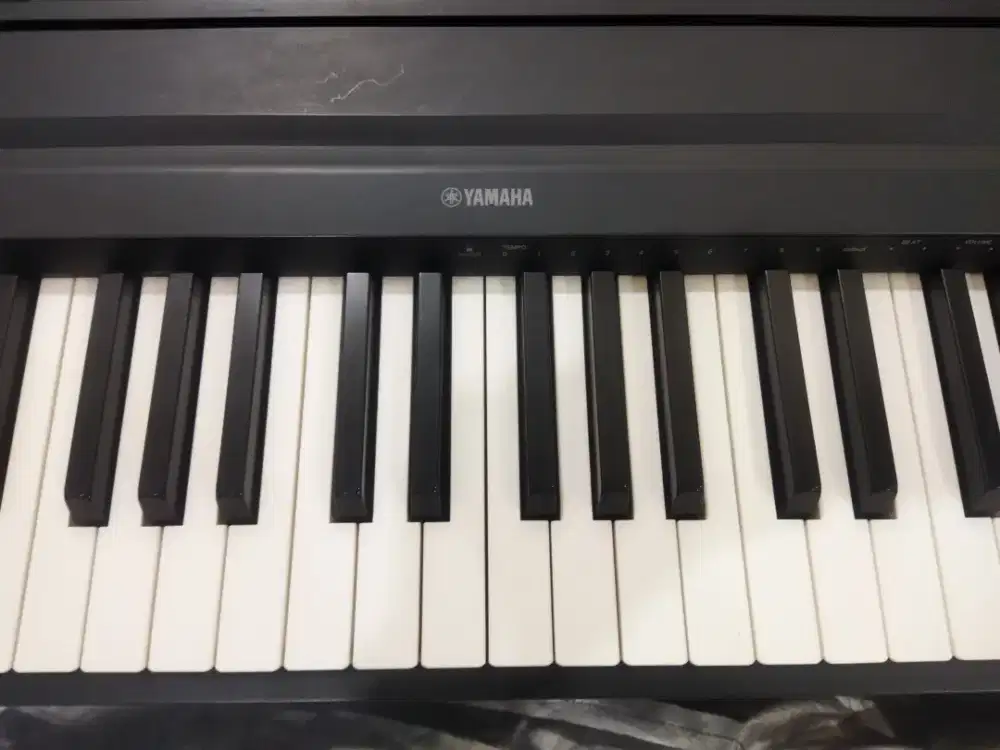 YAMAHA DIGITAL PIANO P-35
