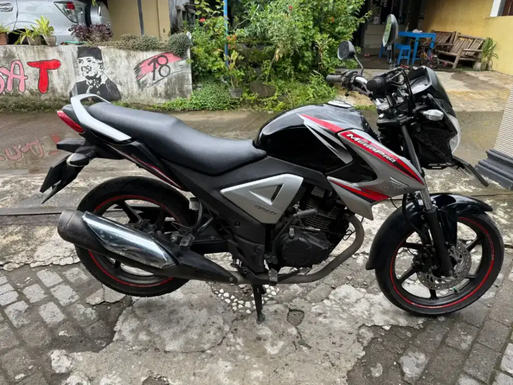 Megapro injeksi THN 2014 plat AB kota