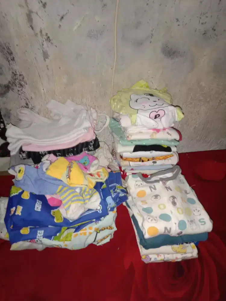Baju bekas anak usia 0-1th