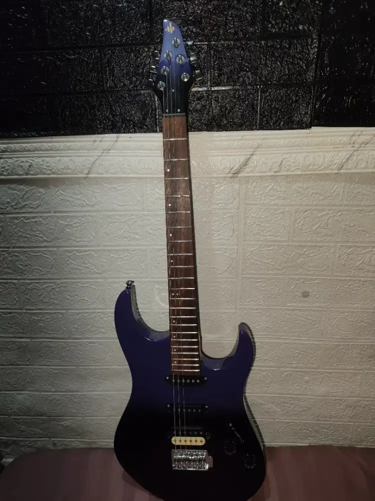 Donner DMT-66 Gitar Elektrik Midnight Purple Gradient