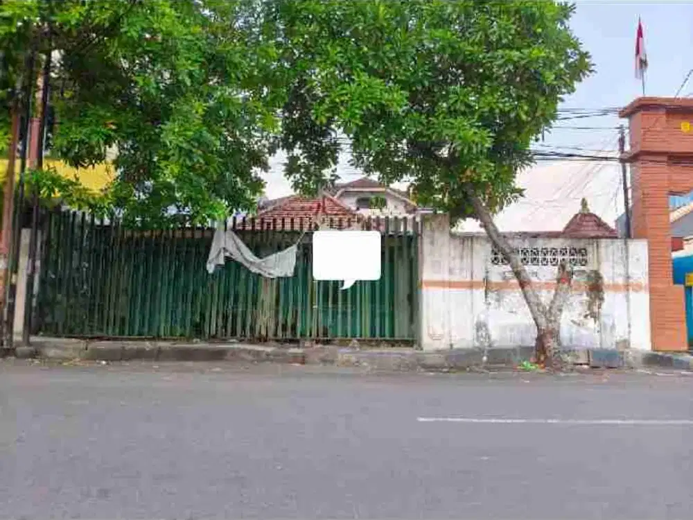 Dijual/ disewakan Rumah Usaha Kota Mojokerto 
Jalan Cokroaminoto - Kota Mojokerto 
Posisi pinggir jalan raya